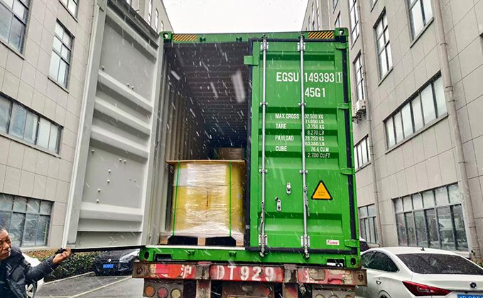 Delivery - Label Material Container Loading